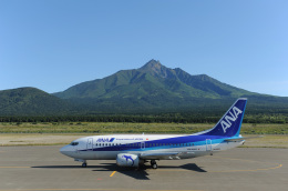 利尻空港の撮影スポット「2階  送迎デッキ」で、なないろさんが撮影した飛行機の写真です。