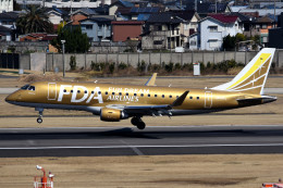 tsubasa0624さんが、名古屋飛行場で撮影したフジドリームエアラインズ ERJ-170-200 (ERJ-175STD)の航空フォト（飛行機 写真・画像）