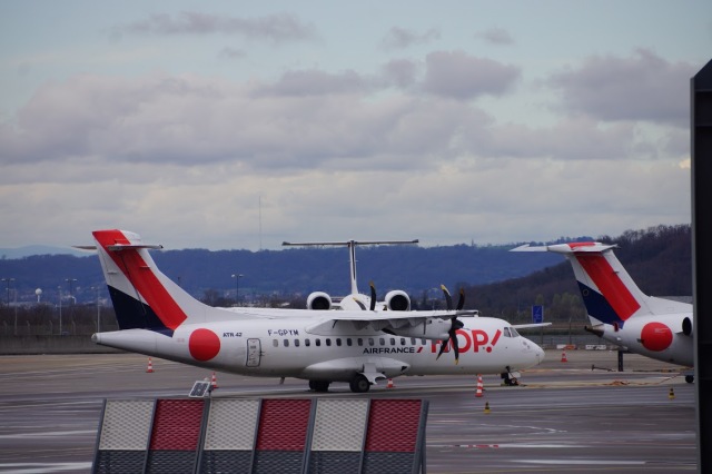 yusuke@HNDさんが、リヨン・サンテグジュペリ空港で撮影したエールフランス・オップ！ ATR 42-500の航空フォト（飛行機 写真・画像）