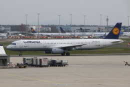 masa707さんが、フランクフルト国際空港で撮影したルフトハンザドイツ航空 A321-231の航空フォト（飛行機 写真・画像）