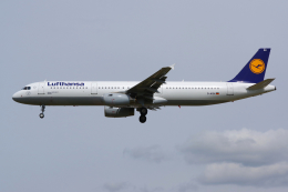 PASSENGERさんが、ロンドン・ヒースロー空港で撮影したルフトハンザドイツ航空 A321-231の航空フォト（飛行機 写真・画像）