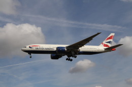 コタちゃんさんが、ロンドン・ヒースロー空港で撮影したブリティッシュ・エアウェイズ 777-236/ERの航空フォト（飛行機 写真・画像）
