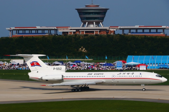 ❶　1/400　高麗航空　ツポレフ Tu-154B P-552 11798 Phoenix AIR KORYO / 高麗航空 TU-154B P-552 1:400 完売