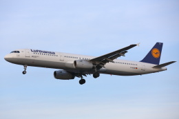安芸あすかさんが、ロンドン・ヒースロー空港で撮影したルフトハンザドイツ航空 A321-231の航空フォト（飛行機 写真・画像）