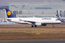 B.K JEONGさんが、フランクフルト国際空港で撮影したルフトハンザドイツ航空 A320-214の航空フォト（飛行機 写真・画像）