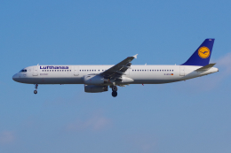 PASSENGERさんが、フランクフルト国際空港で撮影したルフトハンザドイツ航空 A321-231の航空フォト（飛行機 写真・画像）