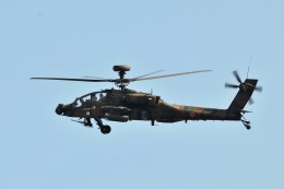 yukitoさんが、名古屋飛行場で撮影した陸上自衛隊 AH-64Dの航空フォト（飛行機 写真・画像）