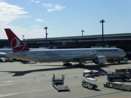 ケーキさんが、成田国際空港で撮影したターキッシュ・エアラインズ 777-3F2/ERの航空フォト（飛行機 写真・画像）