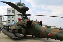 花田花男さんが、明野駐屯地で撮影した陸上自衛隊 AH-64Dの航空フォト（飛行機 写真・画像）