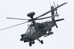 小金井原住民さんが、立川飛行場で撮影した陸上自衛隊 AH-64Dの航空フォト（飛行機 写真・画像）
