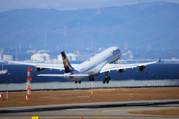 yabyanさんが、中部国際空港で撮影したルフトハンザドイツ航空 A340-311の航空フォト（飛行機 写真・画像）