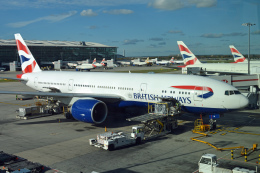 ktaroさんが、ロンドン・ヒースロー空港で撮影したブリティッシュ・エアウェイズ 777-236/ERの航空フォト（飛行機 写真・画像）