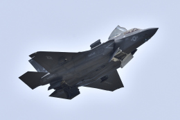 km-119さんが、岩国空港で撮影したアメリカ海兵隊 F-35B Lightning IIの航空フォト（飛行機 写真・画像）