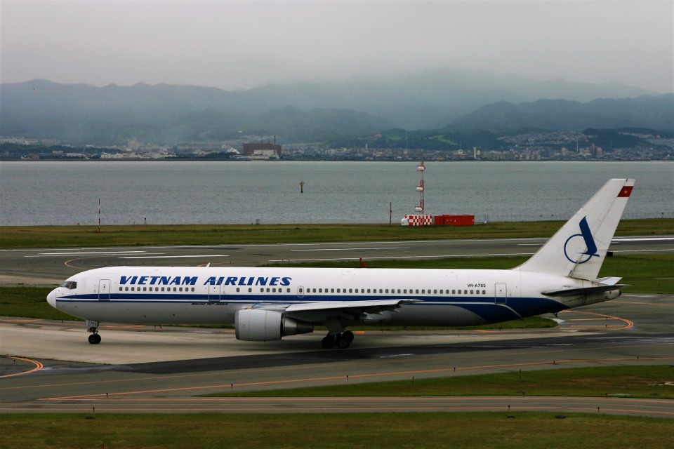 ベトナム航空 Boeing 767-300 VN-A765 関西国際空港 航空フォト