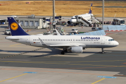 sumihan_2010さんが、フランクフルト国際空港で撮影したルフトハンザドイツ航空 A320-214の航空フォト（飛行機 写真・画像）