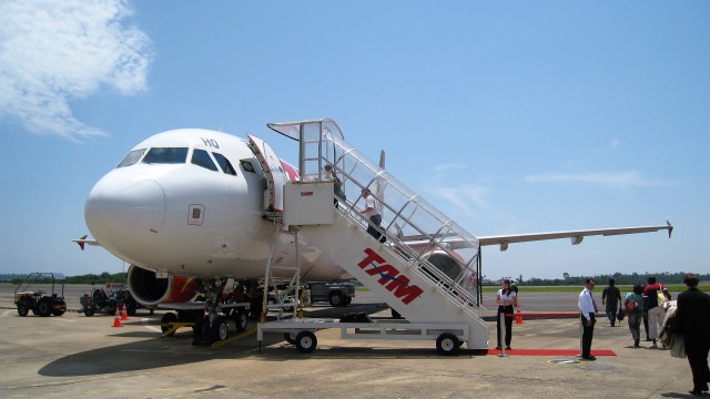 westtowerさんが、フォス・ド・イグアス=カタラタス国際空港で撮影したTAM航空 A320-214の航空フォト（飛行機 写真・画像）