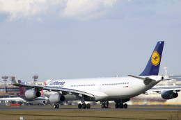 senyoさんが、成田国際空港で撮影したルフトハンザドイツ航空 A340-311の航空フォト（飛行機 写真・画像）