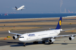 yabyanさんが、中部国際空港で撮影したルフトハンザドイツ航空 A340-311の航空フォト（飛行機 写真・画像）