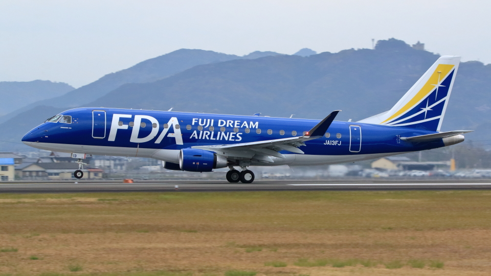 フジドリームエアラインズ ERJ-175 JA10FJ 1/400 フジドリームエアラインズ Embraer 175 JA03FJ 静岡空港 航空