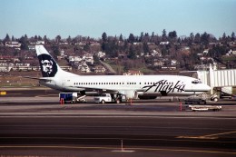 航空フォト：N705AS アラスカ航空 737-400