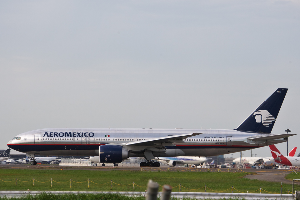 アエロメヒコ航空Boeing777-200ER （エアライン 1/200スケール