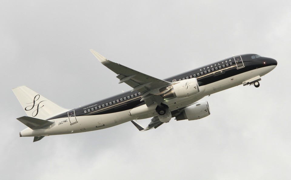 スターフライヤー Airbus A320 JA27MC 福岡空港 航空フォト | by