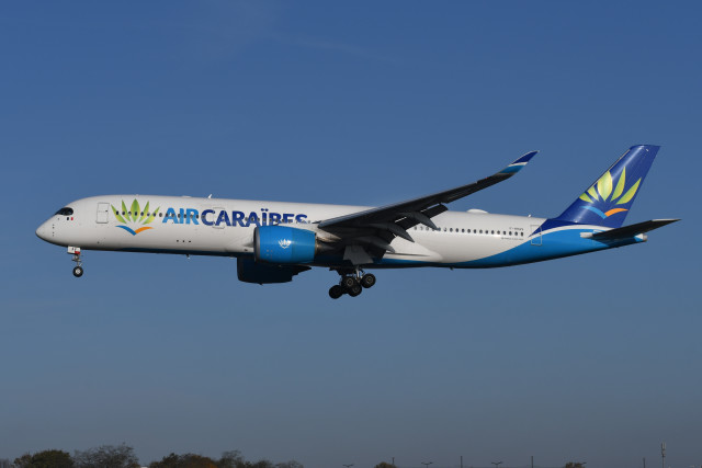 エア・カライベス エアバスA350 XWB 航空フォト(飛行機 写真