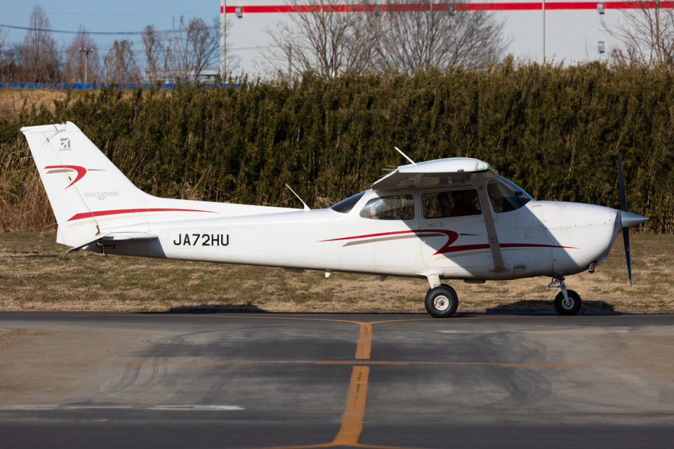 本田航空 Cessna 172 法政大学 ホンダエアポート 航空フォト By 新 ふぁんとむ改さん 撮影17年02月19日