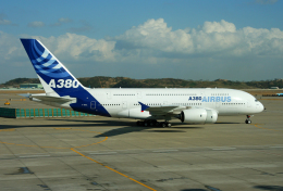 飛行機色々 ミニチュアカー 1:400 航空機モデル全日空 A380 掲げ JA383A