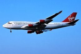 パール大山さんが、ロンドン・ヒースロー空港で撮影したヴァージン・アトランティック航空 747-4Q8の航空フォト（飛行機 写真・画像）