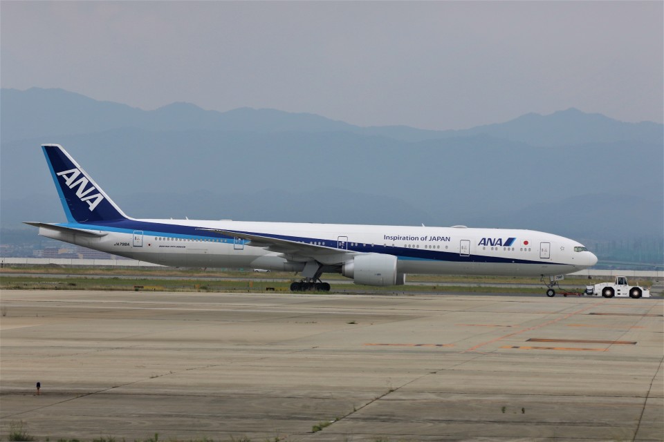 全日空 Boeing 777-300 JA798A 関西国際空港 航空フォト | by