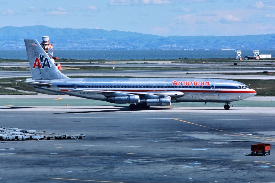 アメリカン航空 Boeing 707-100 N7587A サンフランシスコ国際