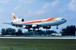 パール大山さんが、マイアミ国際空港で撮影したイベリア航空 DC-10-30の航空フォト（飛行機 写真・画像）