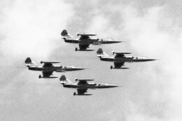 ✺航空自衛隊　f-104 モノクロ写真✺ ✺航空自衛隊 f-104 モノクロ写真✺