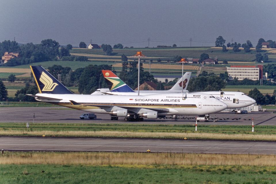 シンガポール航空 Boeing 747-400 9V-SMR チューリッヒ空港 航空