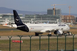 フッ軽の極美さんが、フランクフルト国際空港で撮影したルフトハンザドイツ航空 A321-231の航空フォト（飛行機 写真・画像）
