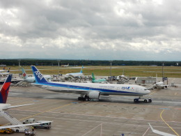 kiyo hさんが、フランクフルト国際空港で撮影した全日空 777-381/ERの航空フォト（飛行機 写真・画像）