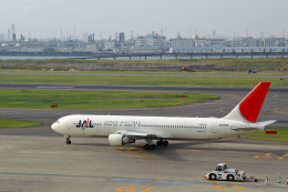 れぐぽよさんが、羽田空港で撮影した日本航空 767-346の航空フォト（飛行機 写真・画像）