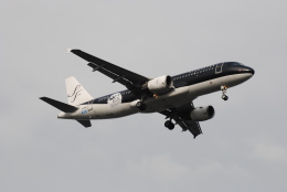 ❶　1/200　スターフライヤー AIRBUS A320-214 JA01MC JCwings Starflyer A320 Reg# JA01MC 1:200 Scale Item