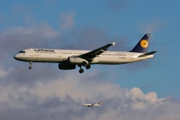 TA27さんが、フランクフルト国際空港で撮影したルフトハンザドイツ航空 A321-231の航空フォト（飛行機 写真・画像）