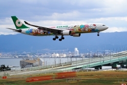 かぷちーのさんが、関西国際空港で撮影したエバー航空 A330-302Xの航空フォト（飛行機 写真・画像）