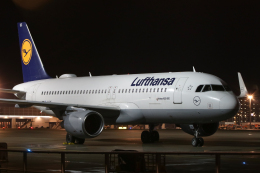 hikoukianaさんが、フランクフルト国際空港で撮影したルフトハンザドイツ航空 A320-214の航空フォト（飛行機 写真・画像）