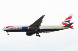 ちっとろむさんが、ロンドン・ヒースロー空港で撮影したブリティッシュ・エアウェイズ 777-236/ERの航空フォト（飛行機 写真・画像）