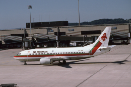 JAパイロットさんが、チューリッヒ空港で撮影したTAPポルトガル航空 737-382の航空フォト（飛行機 写真・画像）