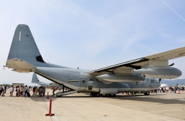 TA27さんが、岩国空港で撮影したアメリカ海兵隊 KC-130J Herculesの航空フォト（飛行機 写真・画像）