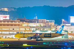 チーフさんが、福岡空港で撮影した全日空 777-281/ERの航空フォト（飛行機 写真・画像）