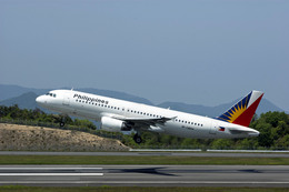 Gambardierさんが、高松空港で撮影したフィリピン航空 A320-214の航空フォト（飛行機 写真・画像）