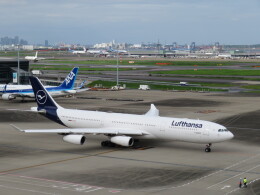 アントノフ_ハネダさんが、羽田空港で撮影したルフトハンザドイツ航空 A340-313Xの航空フォト（飛行機 写真・画像）