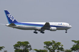 kumagorouさんが、仙台空港で撮影した全日空 767-381の航空フォト（飛行機 写真・画像）