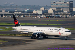 謎のタイ人さんが、羽田空港で撮影したエア・カナダ 777-333/ERの航空フォト（飛行機 写真・画像）